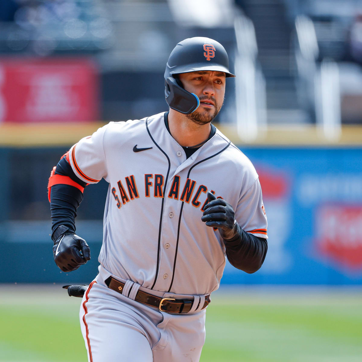 Mitch Haniger's oblique strain challenges Giants outfield depth - McCovey  Chronicles