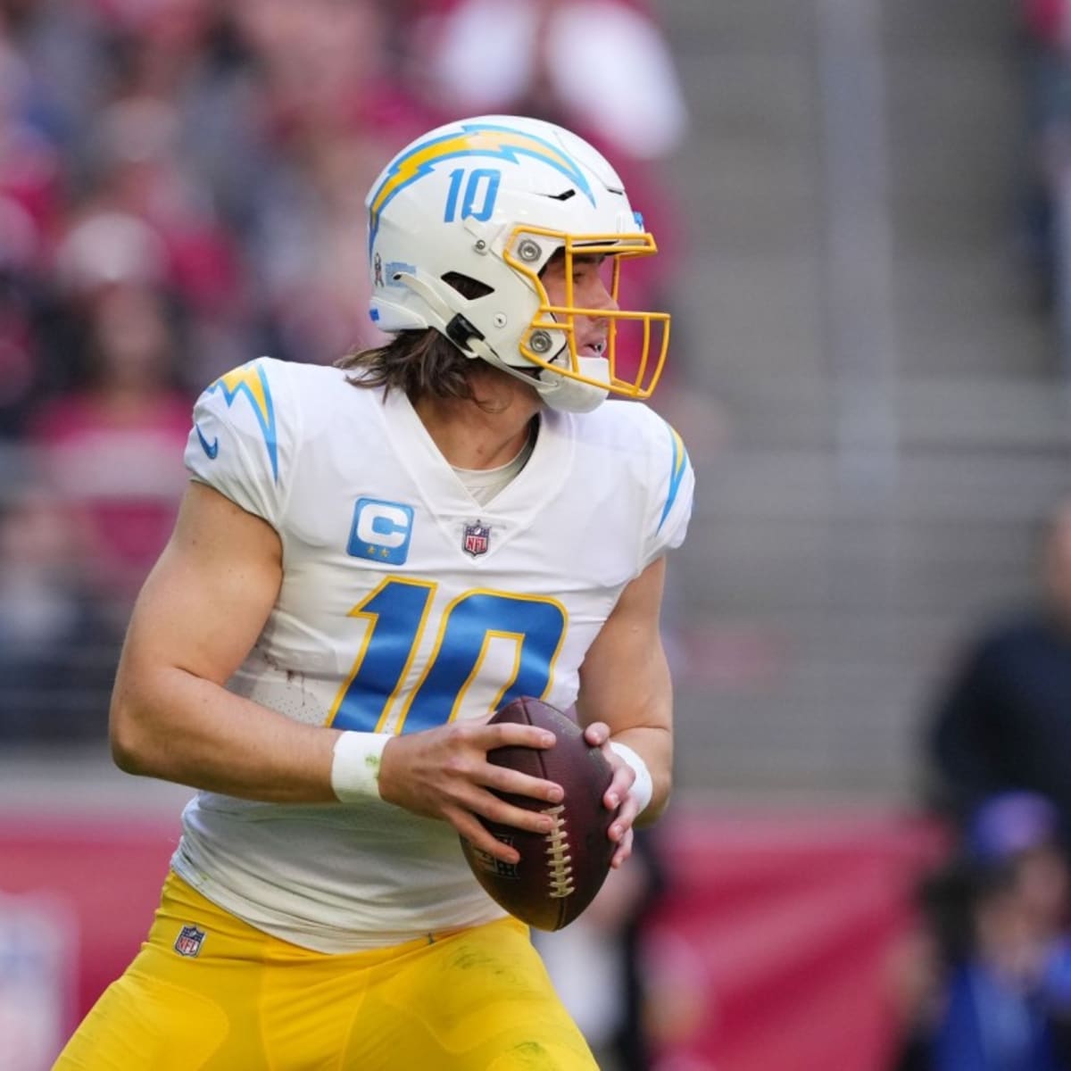 Justin Herbert thriving as rookie QB for Chargers