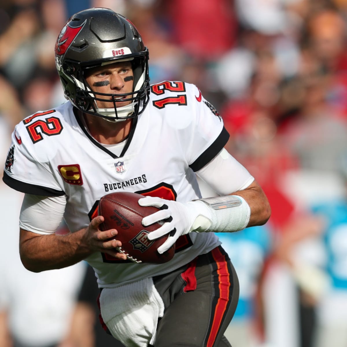 Buccaneers GM says team is still shopping for a free agent QB