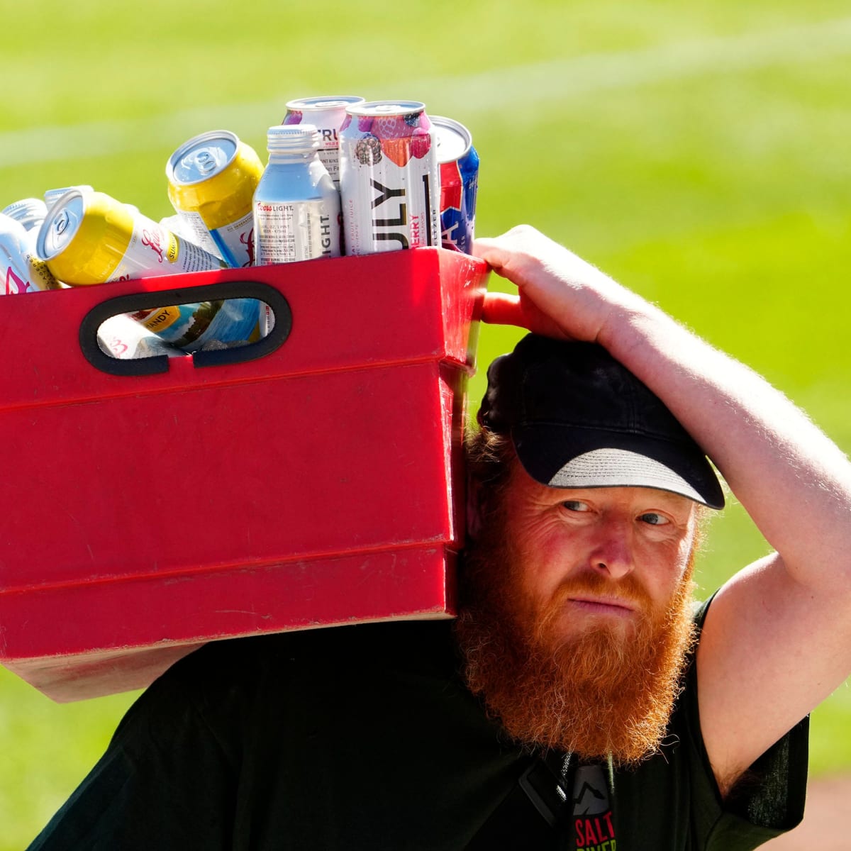 Vendor catches foul ball in beer bucket 