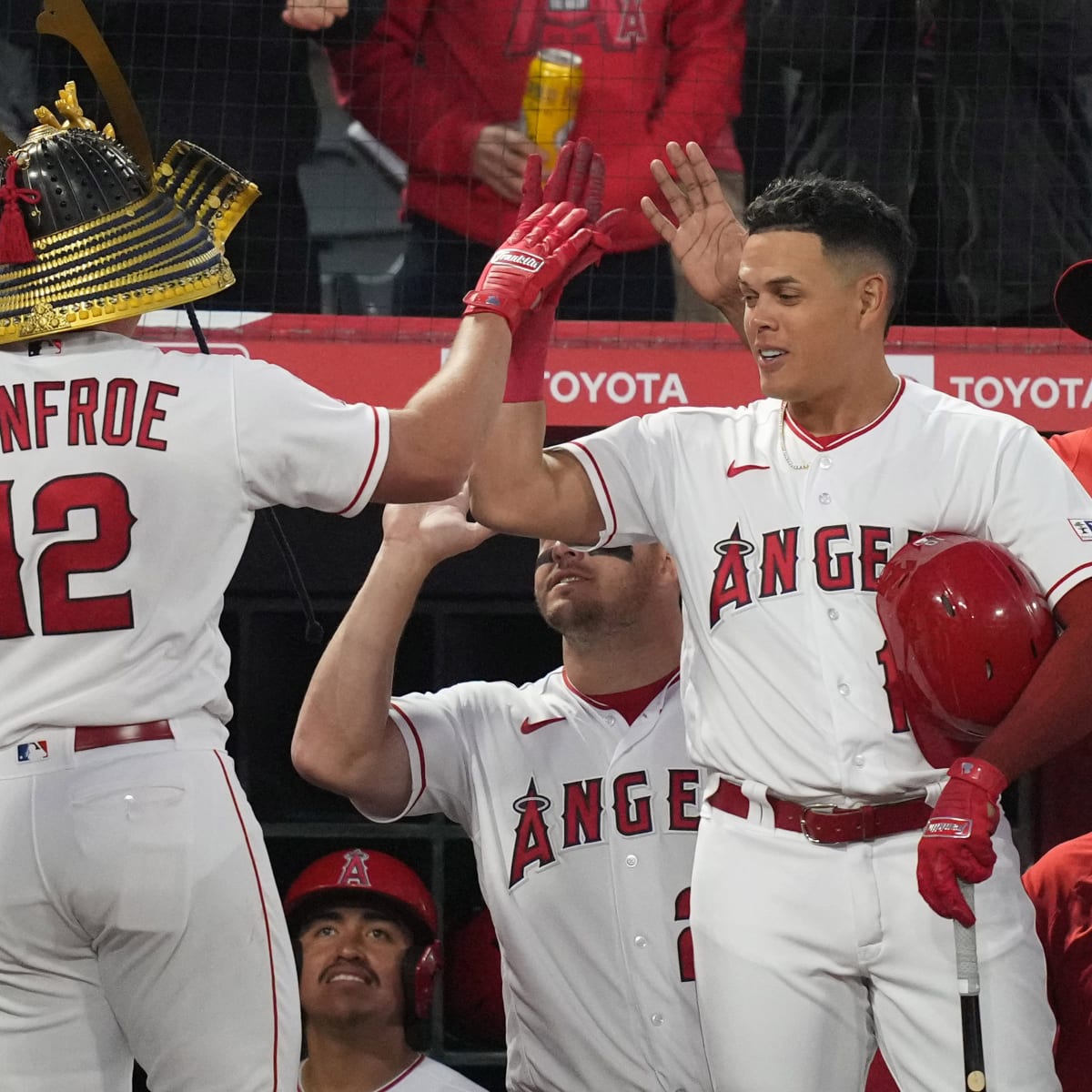 Angels' sloppy defense leads to third straight loss to Astros – Orange  County Register