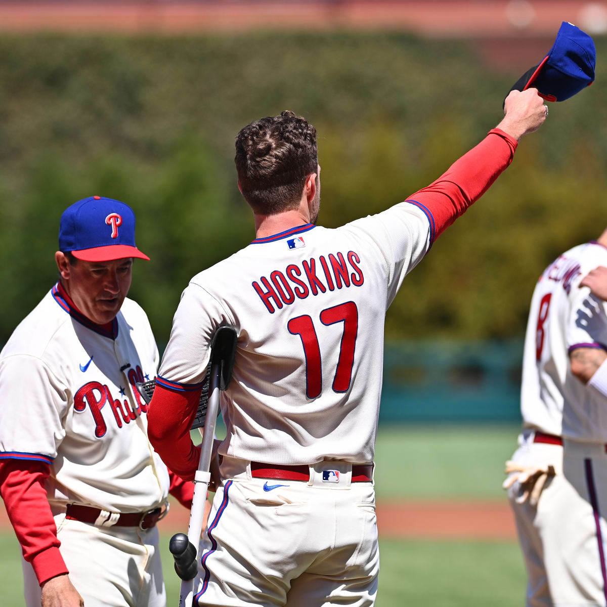 Phillies Not Ruling Out Hoskins for NLCS