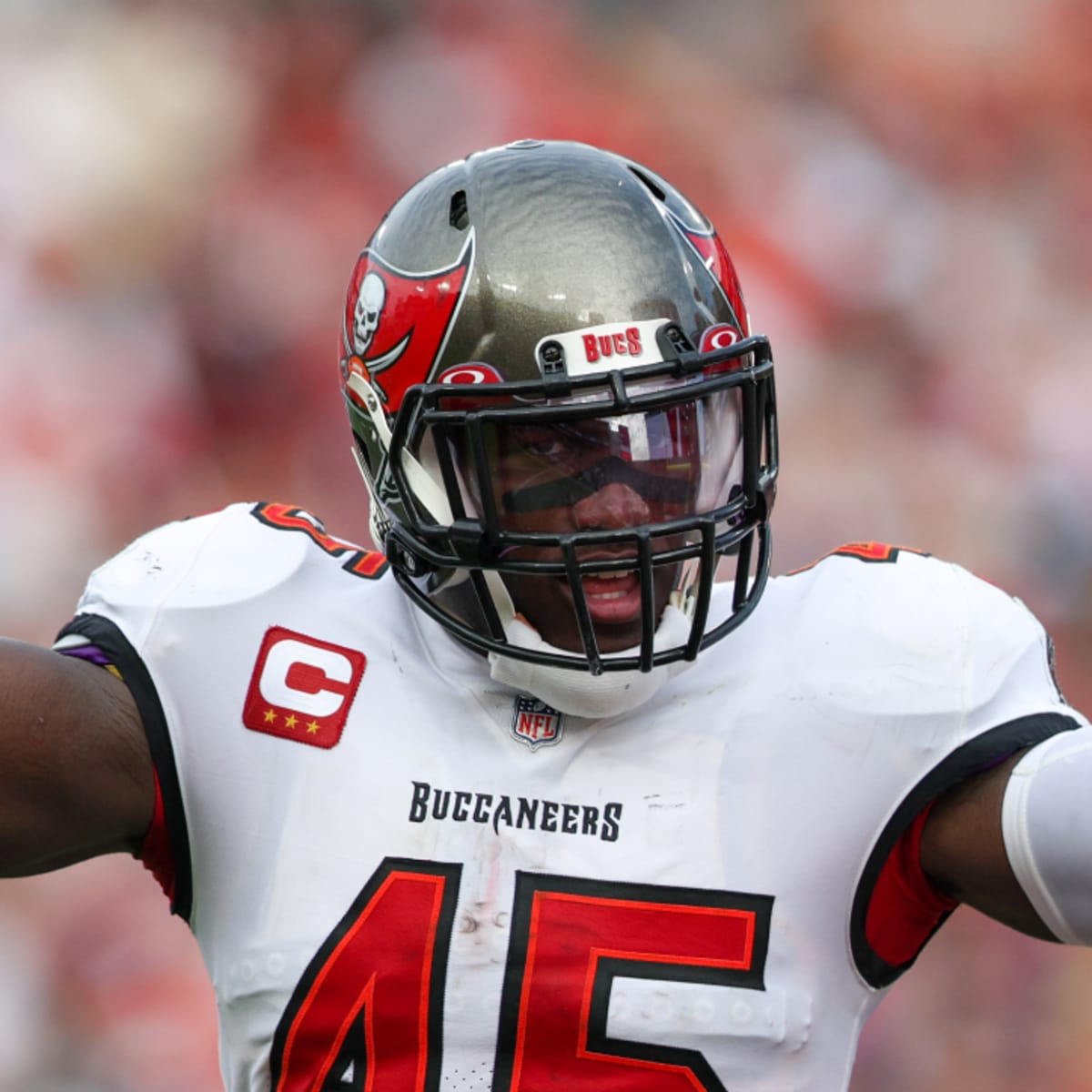 Philadelphia Eagles trading for Tampa Bay Buccaneers LB Devin White?