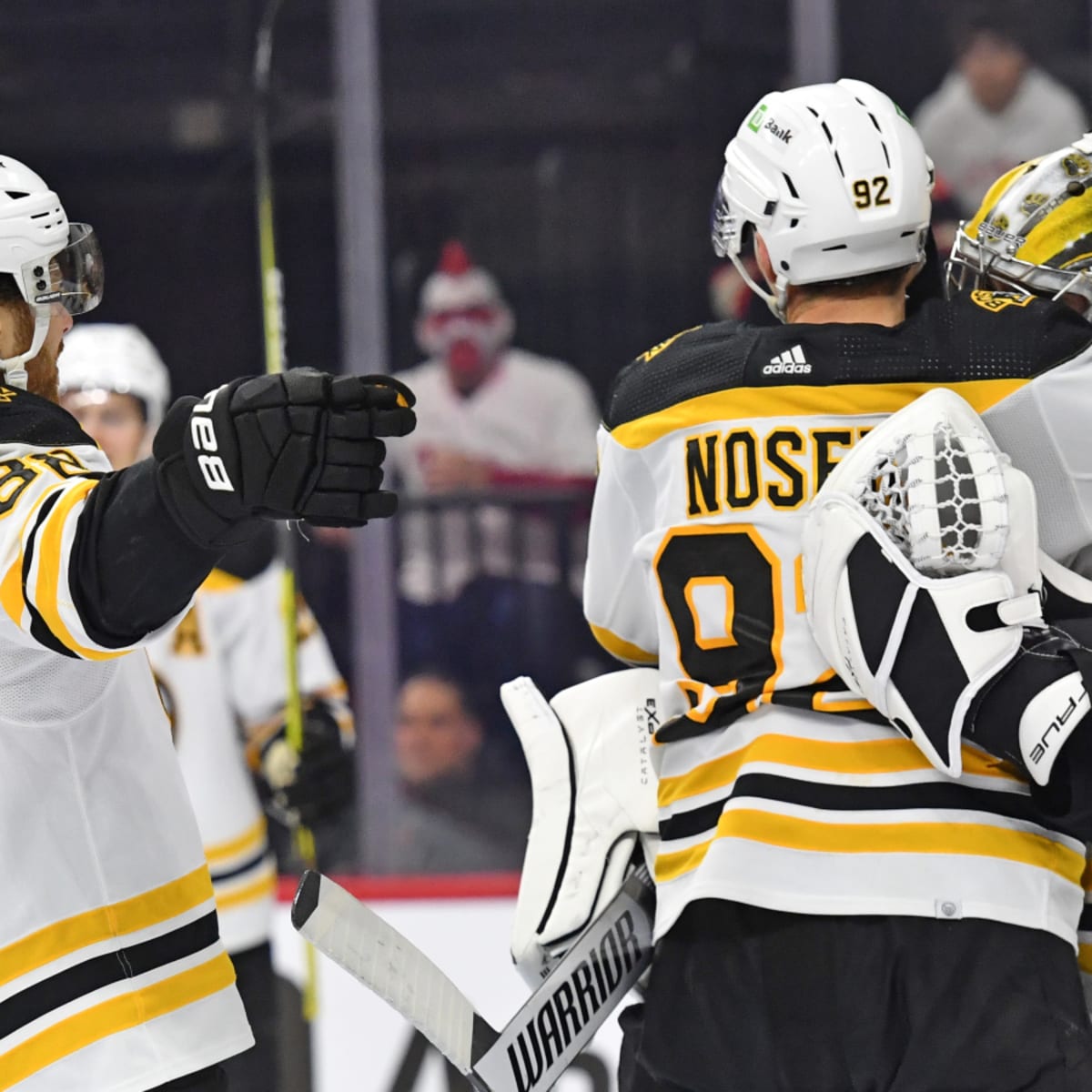 Bruins reach 133 points to break NHL's all-time record with win