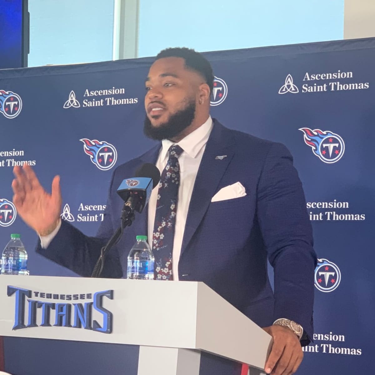 Jeffery Simmons fulfills promise, returns to give back to