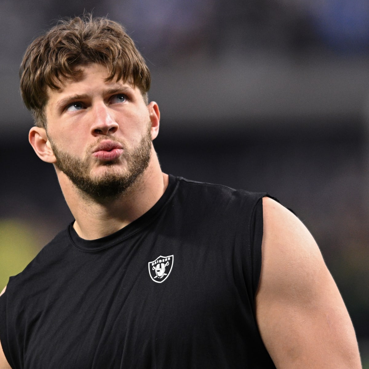 Raiders' Foster Moreau diagnosed with cancer, vows to fight back and return  stronger