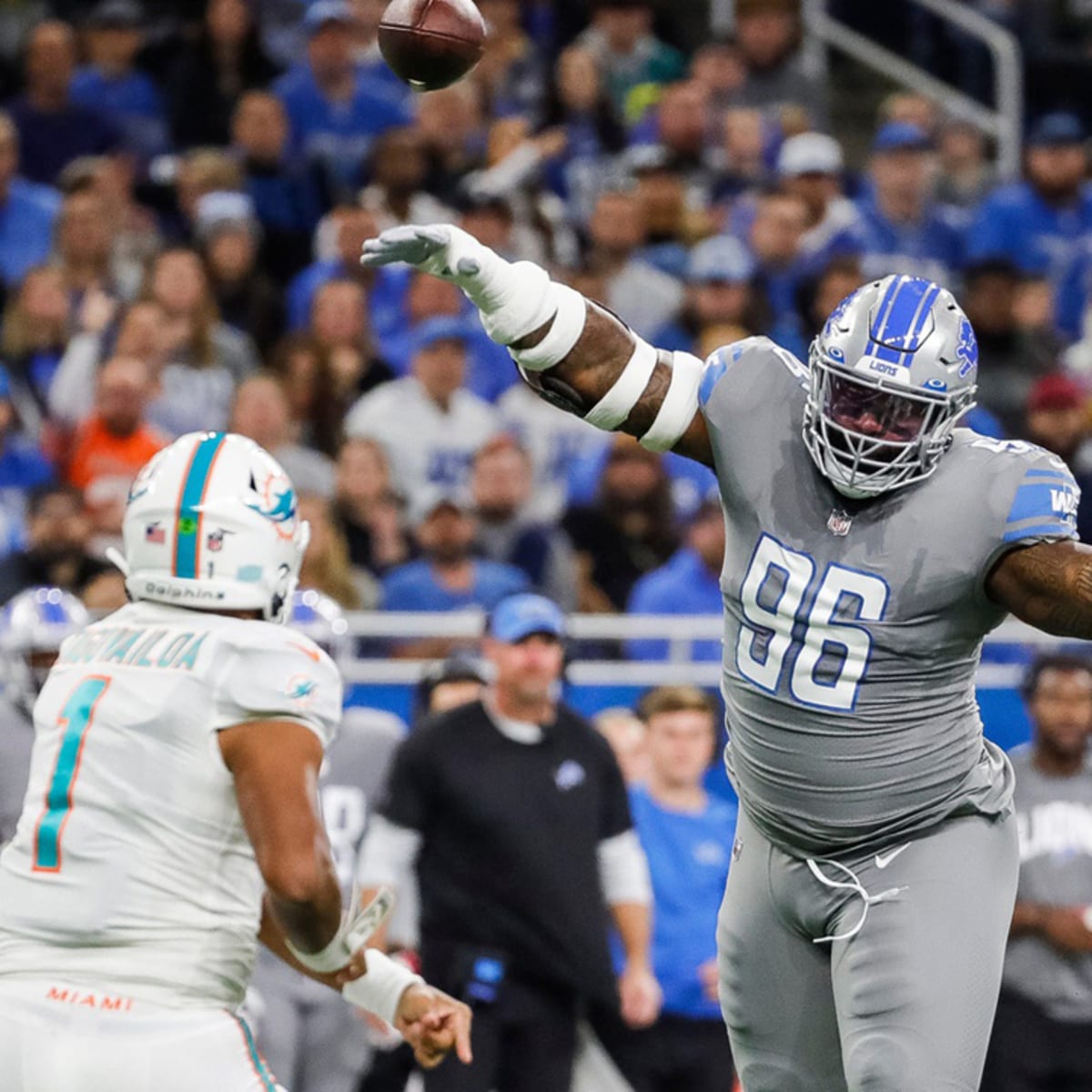 What a trade between the Miami Dolphins and Detroit Lions might look like