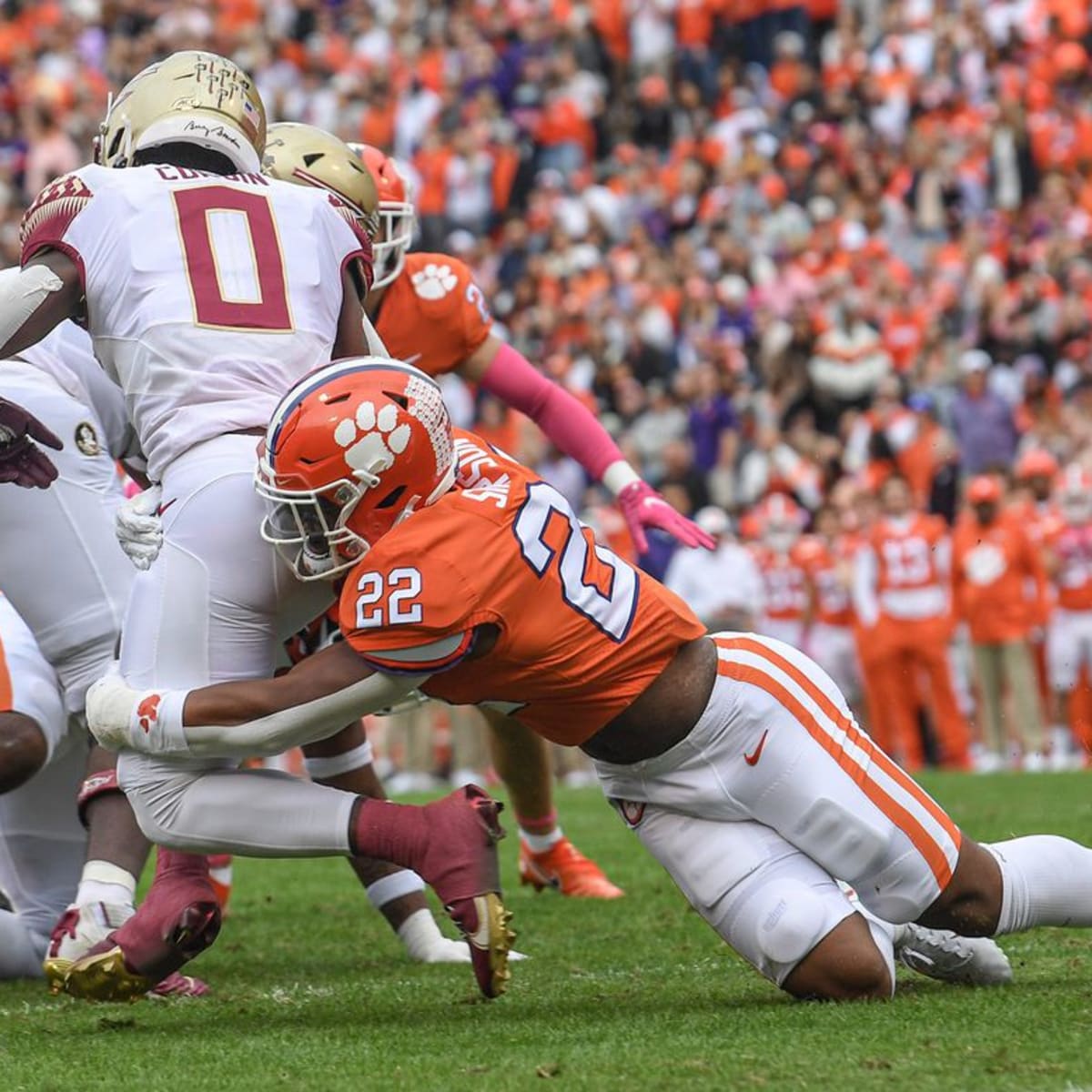 Texas A&M Aggies LB Von Miller Returns To Practice With Buffalo Bills -  Sports Illustrated Texas A&M Aggies News, Analysis and More