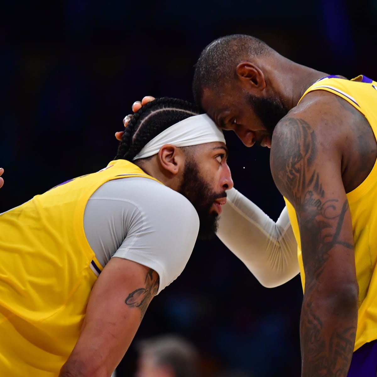 Kings-Lakers gameday live: LeBron ruled out; Davis uncertain