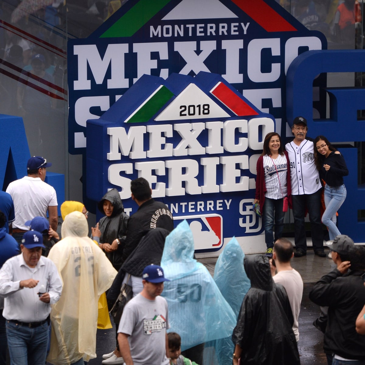 Padres Superstar Having Time of His Life in Mexico City