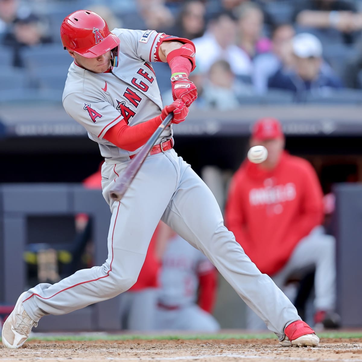 Angels News: Star Rookie Catcher Logan O'Hoppe Exits Thursday's Game Early  With Shoulder Injury - Los Angeles Angels