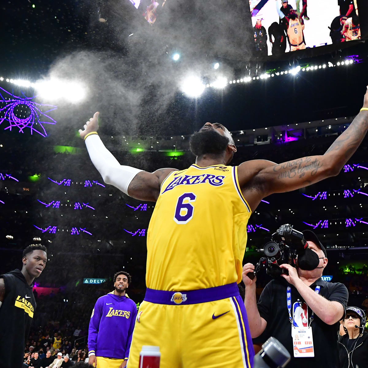 Lakers' LeBron James: 'If You Know Me I Ain't Paying the 5' for