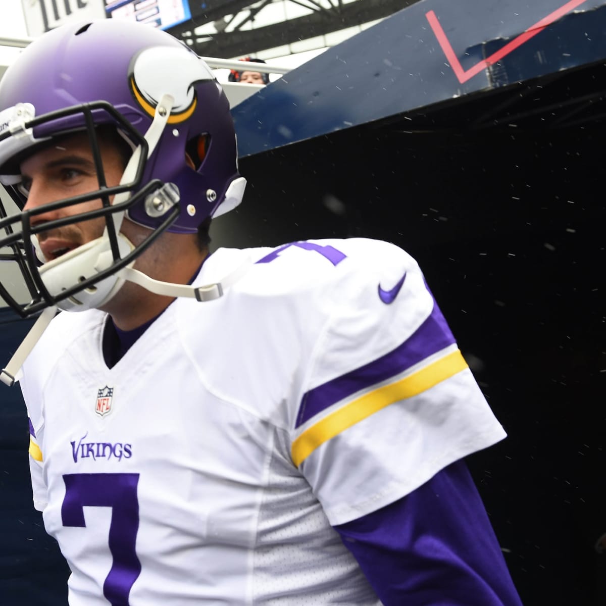 Vikings Take QB Christian Ponder With 12th Overall Pick - CBS Minnesota