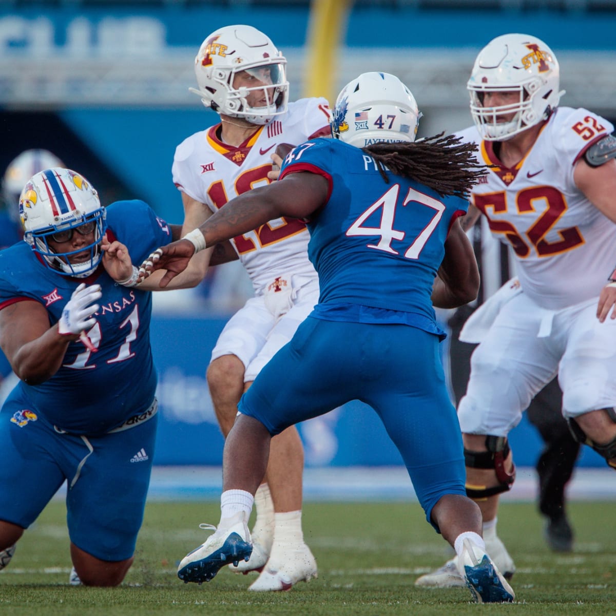 Morning Report: Get to Know Rookie Defensive Lineman Robert Beal Jr.