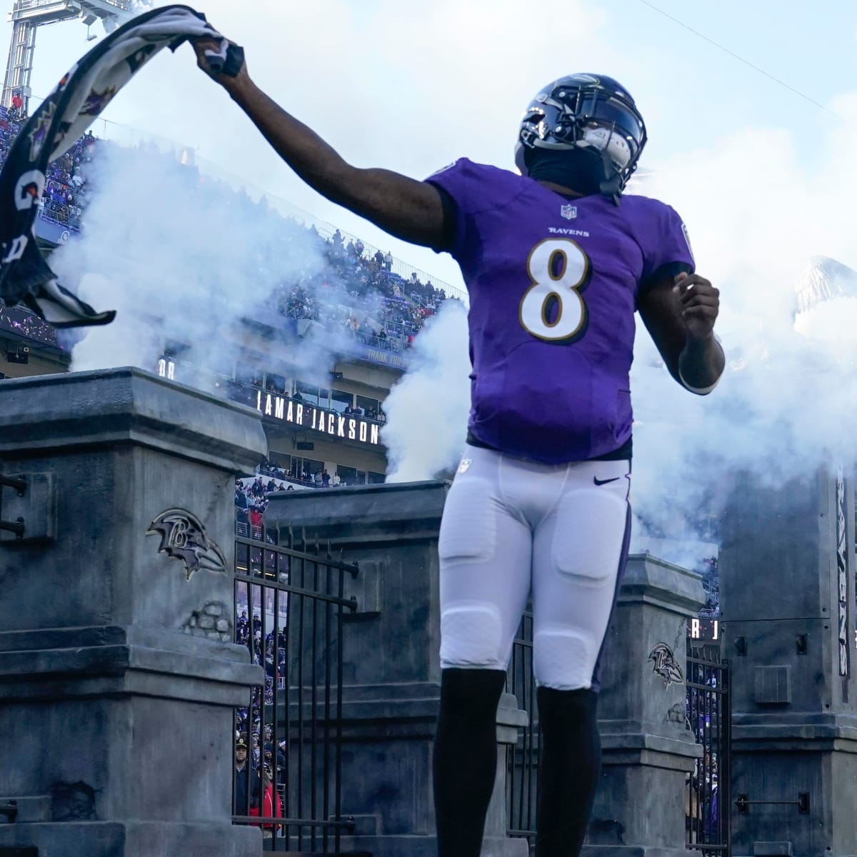 Lamar Jackson agrees to record 5-year extension with Ravens