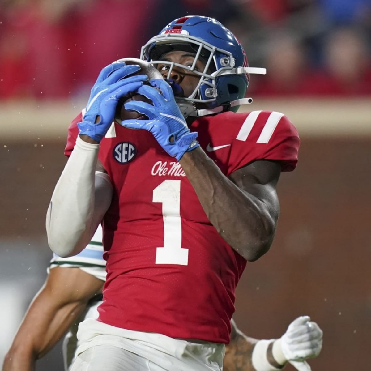 Carolina Panthers take Ole Miss WR Jonathan Mingo with 39th pick