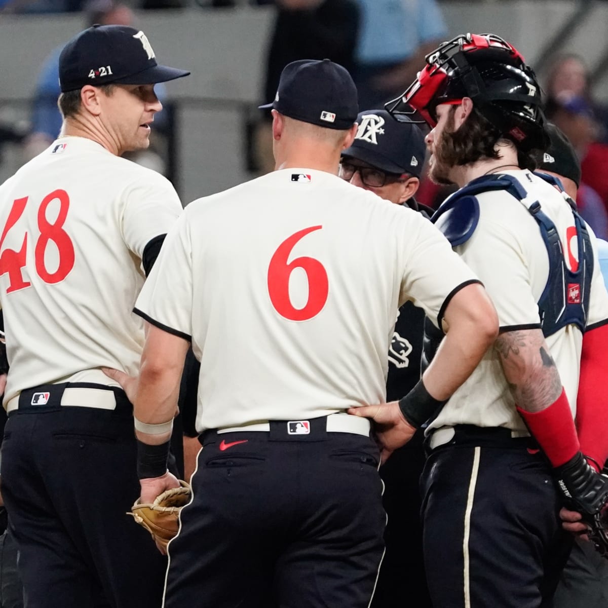 Bruce Bochy feels right at home in postseason with Texas Rangers