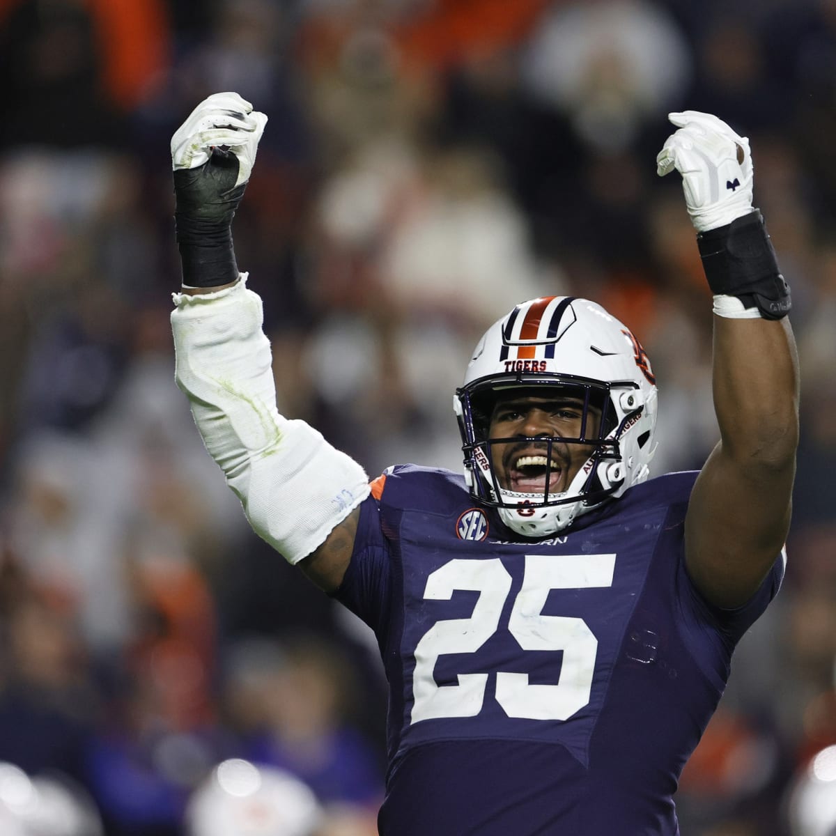 Green Bay Packers sign pair of draft picks from Auburn 