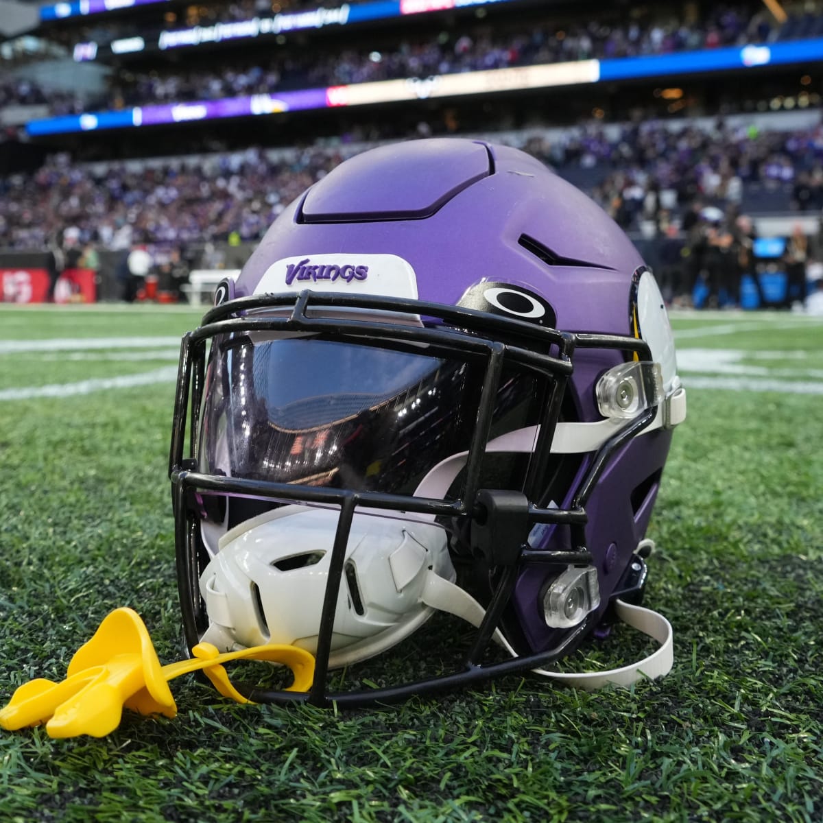 Vikings trade a troubling echo of uninspiring franchise draft history