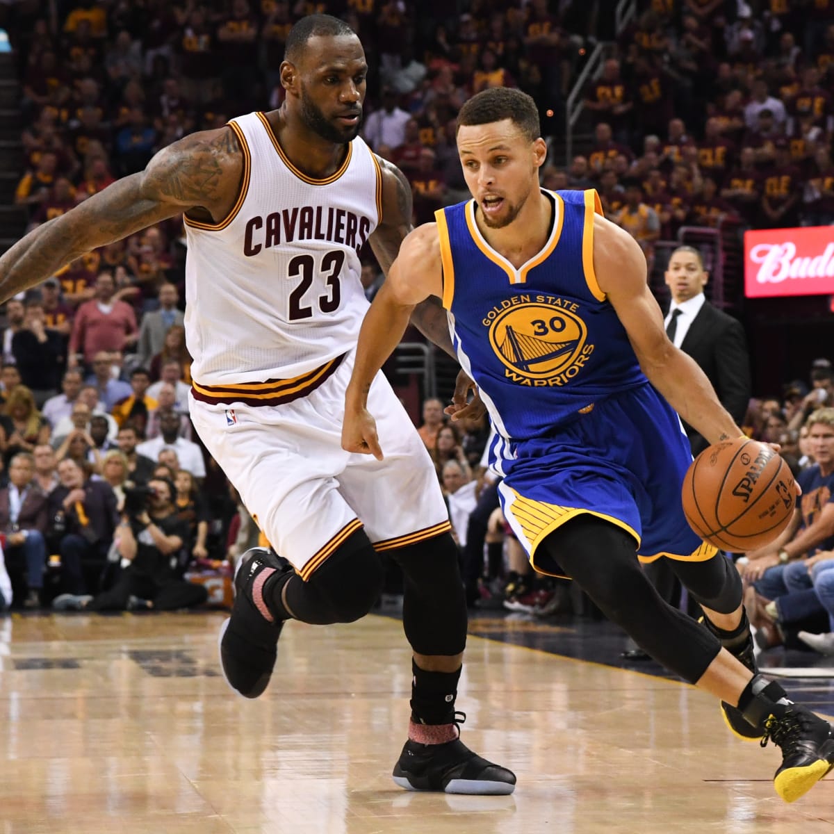 Steph Curry and LeBron James Meet in the Playoffs, Maybe for the Last Time  - The New York Times