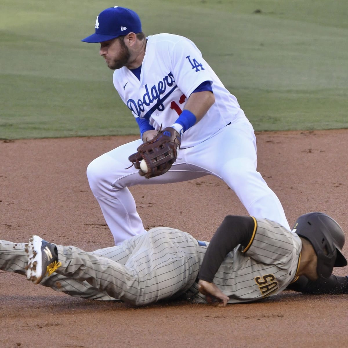 Padres win battle of aces to even NLDS with Dodgers - Newsday