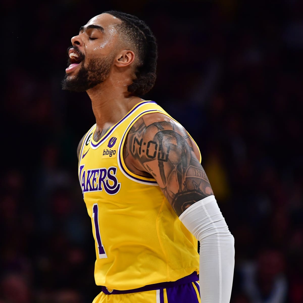 Lakers hold off Warriors in thrilling D'Angelo Russell homecoming