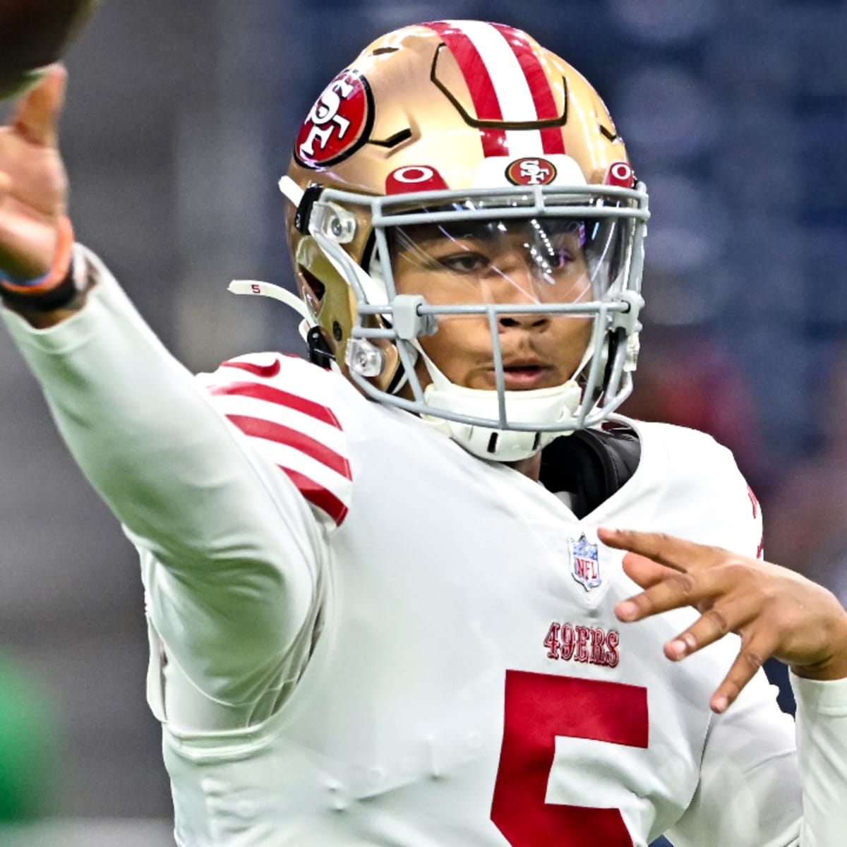 Trey Lance ditches finger splint but still isn't throwing at practice;  49ers jersey number updates