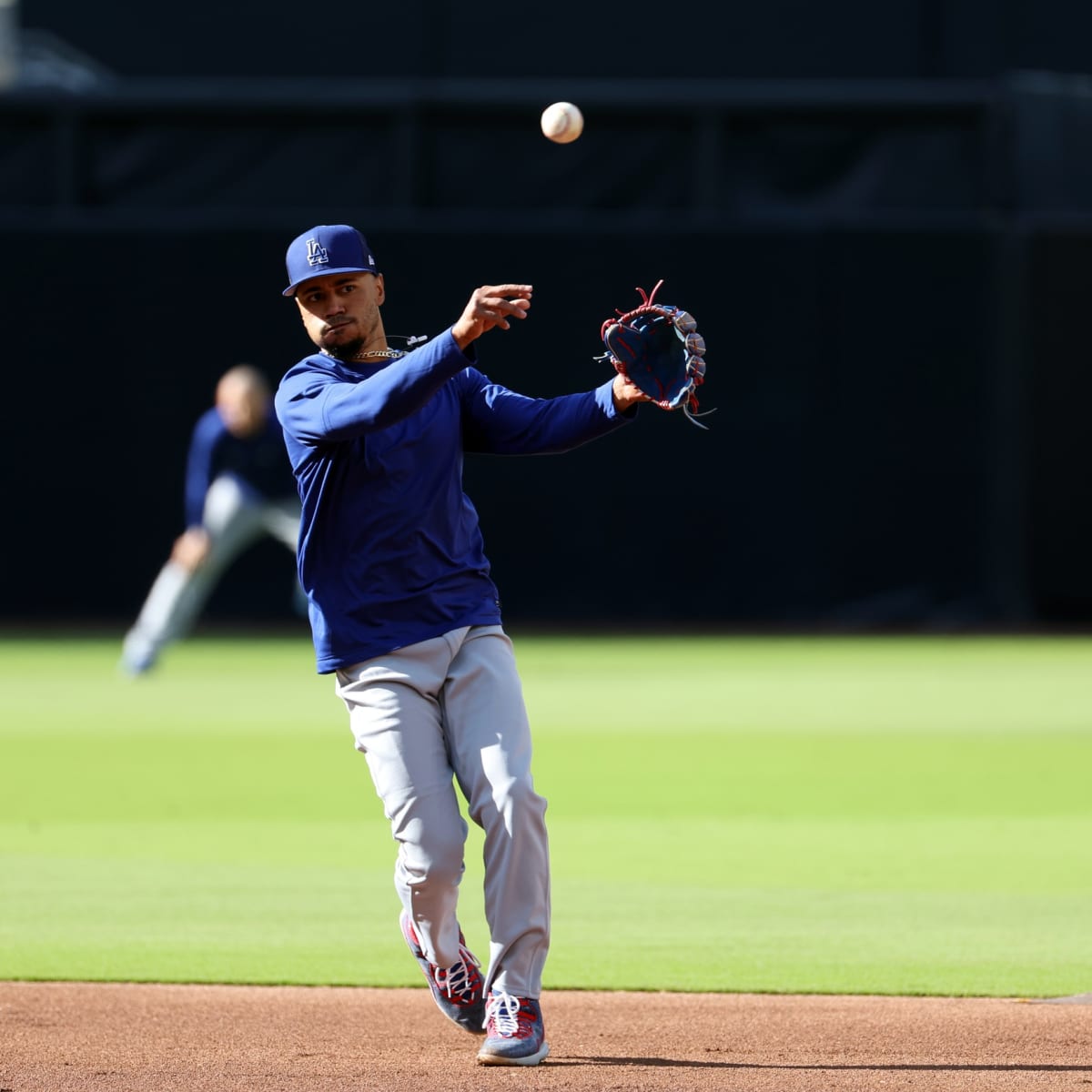 Dodgers News: LA Adds Free Agent Shortstop Following Gavin Lux