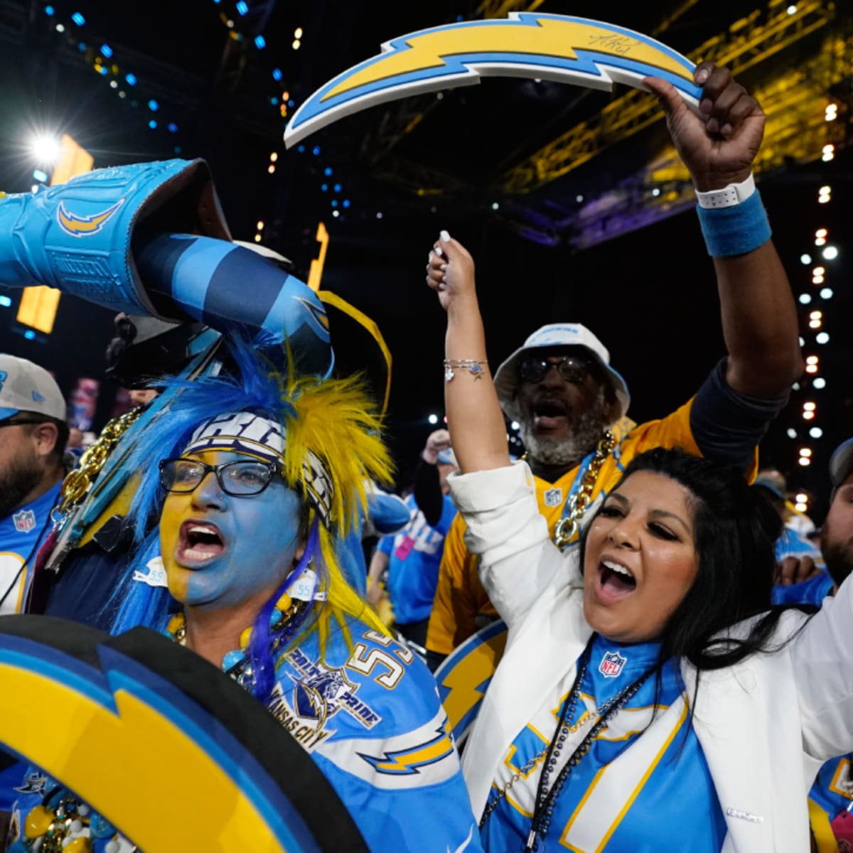 Debate: Who Do You Want The 2022 Los Angeles Chargers Schedule To