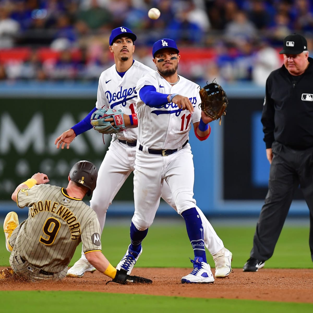 Dodgers move on haltingly without Manny - The San Diego Union-Tribune