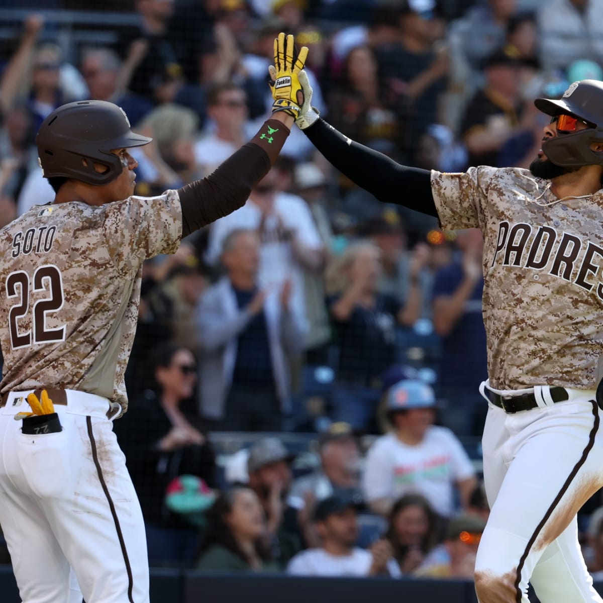 Padres' Manny Machado Diagnosed with Fractured Hand Injury After HBP vs.  Royals, News, Scores, Highlights, Stats, and Rumors