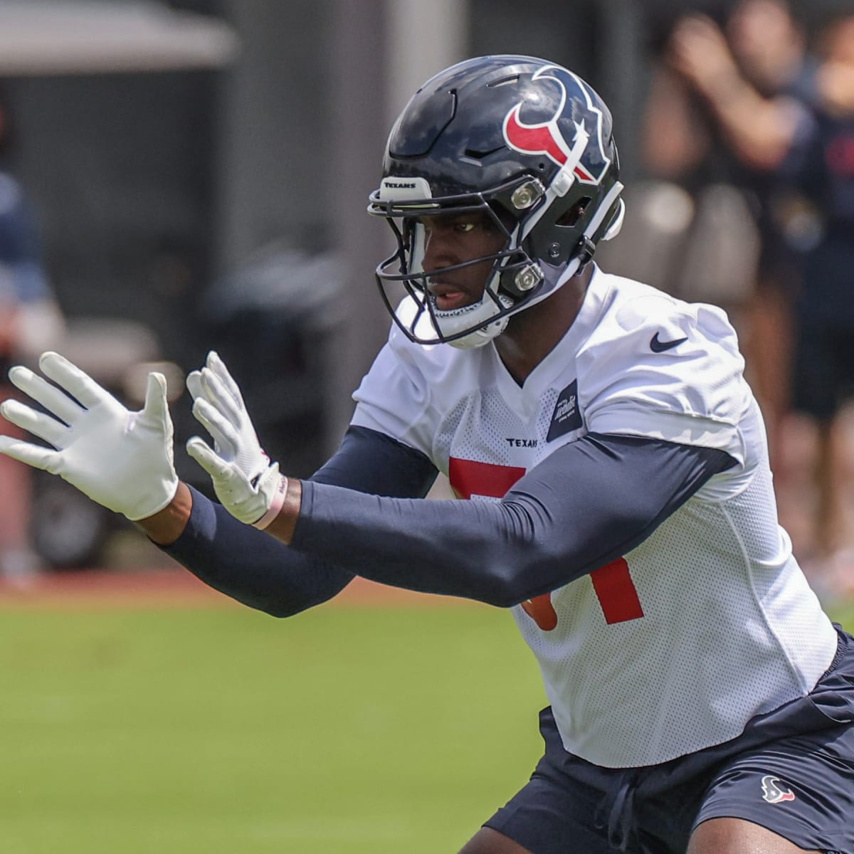 Houston Texans trade up to No. 3 to get Will Anderson Jr.