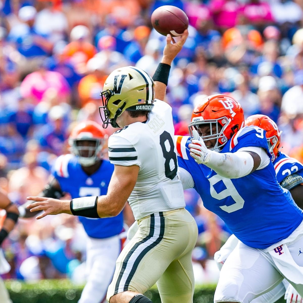 Rookie Bears LB Noah Sewell Hopes to Find Role in Crowded Position