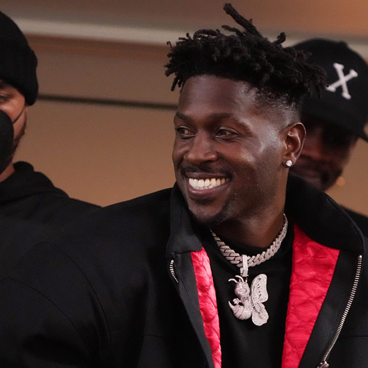 Antonio Brown is offering Cam Newton $150,000 to play in one arena football  game with him 