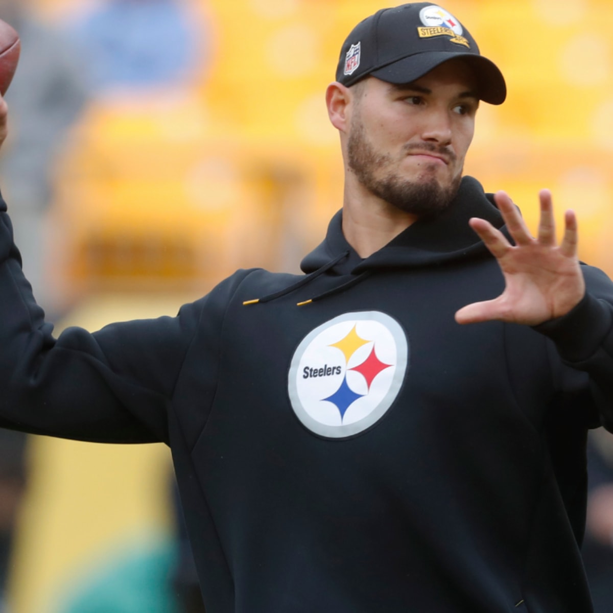 Steelers agree to two-year extension with backup QB Mitchell Trubisky