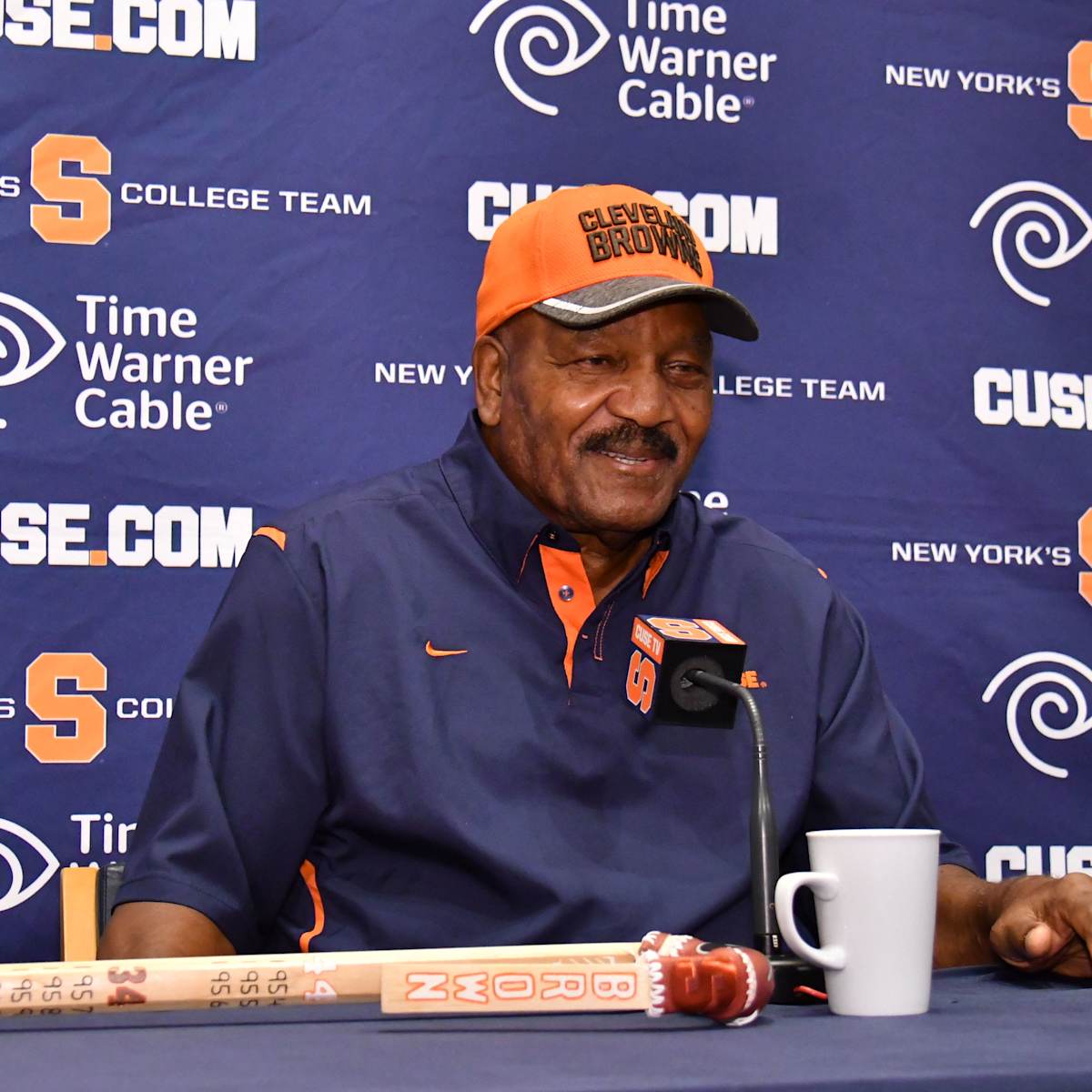 Jim Brown, Syracuse football and lacrosse star turned NFL legend, passes  away