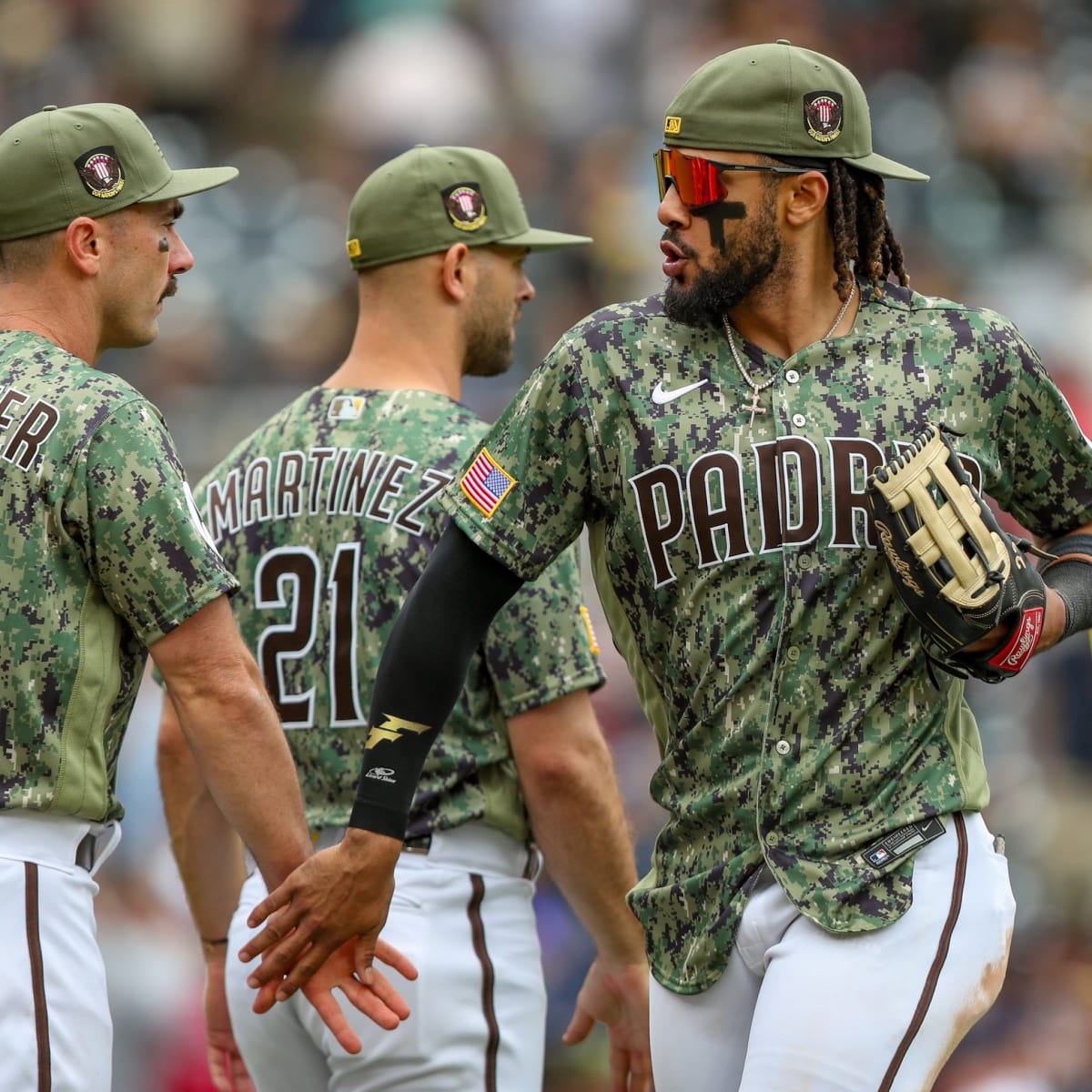 Padres Daily: Out of Arizona; missing Swagg Chain; Voit more than  lumbering; Suarez's awakening - The San Diego Union-Tribune