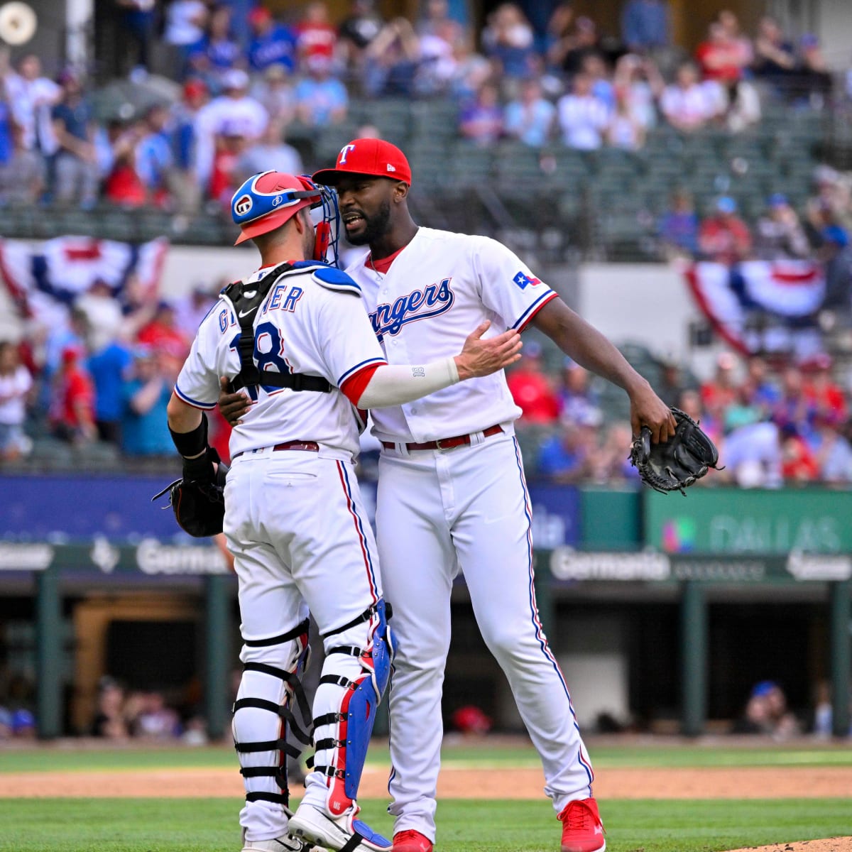 Rangers reliever Leclerc throws ball onto roof, tops Tigers – KXAN Austin