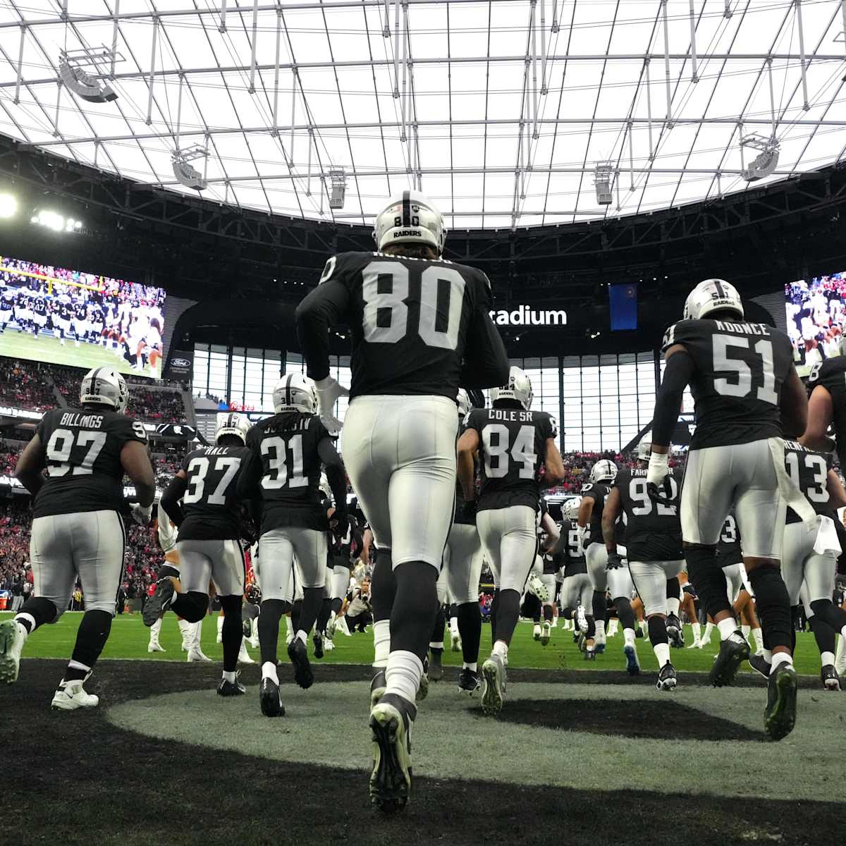 Raiders News: PFF ranks Las Vegas; secondary 30th in the NFL - Silver And  Black Pride