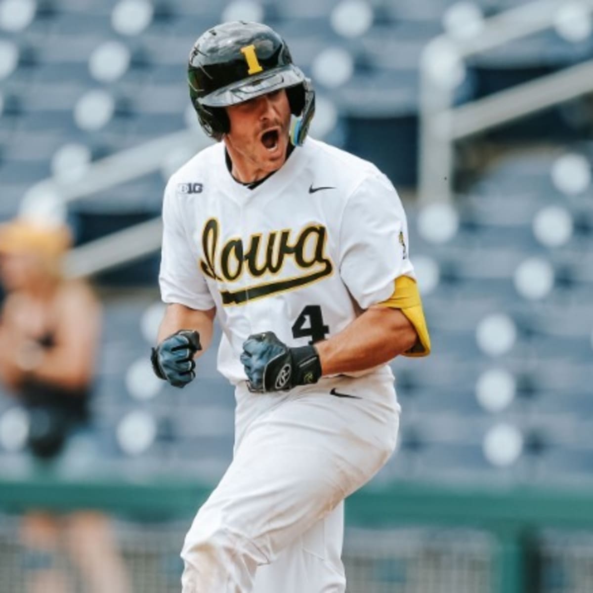 Minnesota baseball beats Iowa, advances to B1G semis - The Daily Gopher