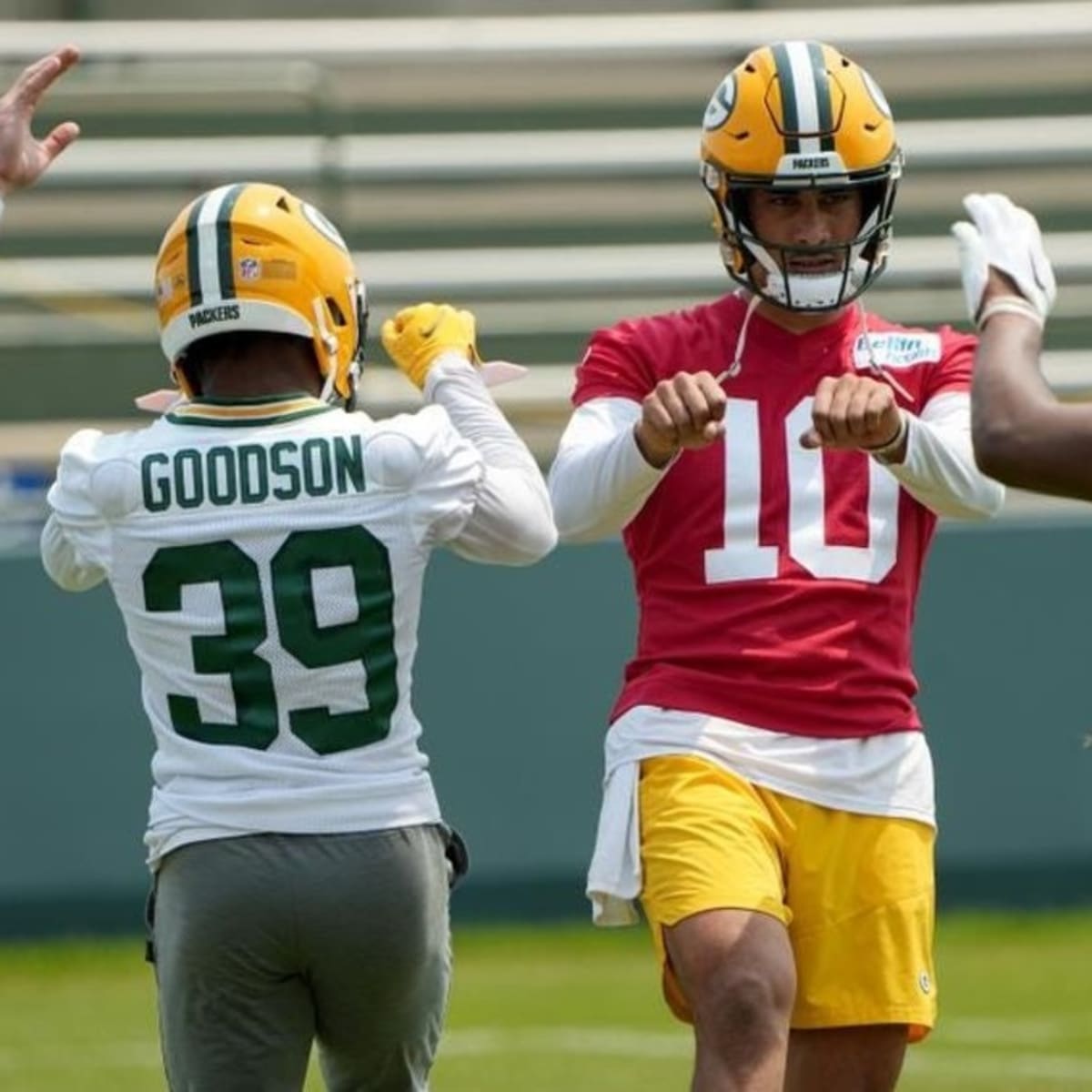 Meditation Part of Packers LB Quay Walker's Year 2 Improvement - Sports  Illustrated Green Bay Packers News, Analysis and More