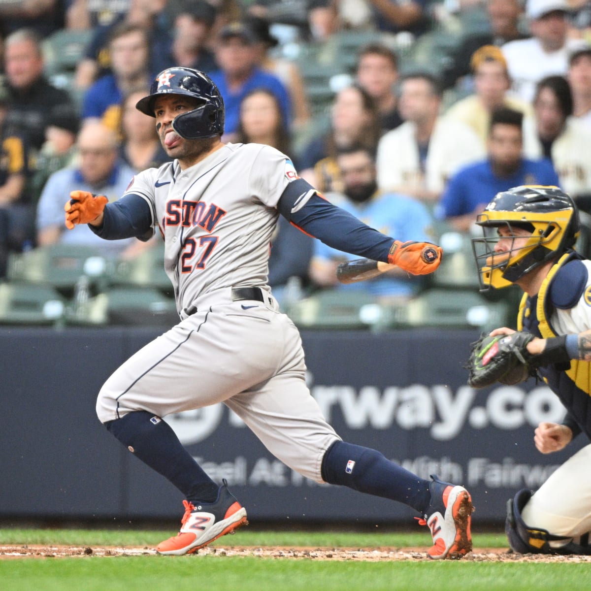 Houston Astros: Jose Altuve injury update after hit by pitch
