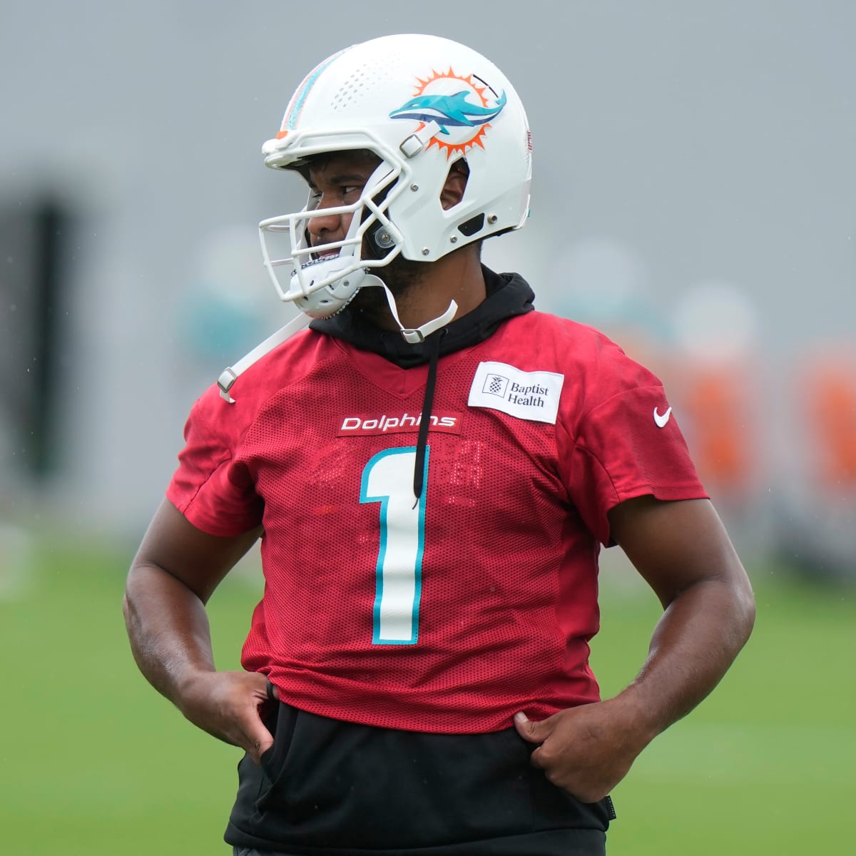 NFL Fans Thought a Bulked-Up Tua Tagovailoa Looked a Lot Different at  Dolphins Practice