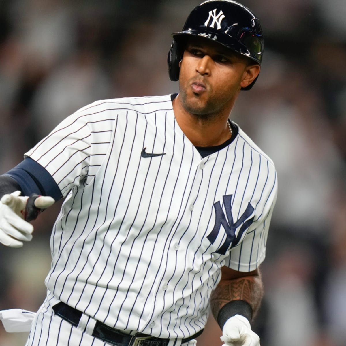 Orioles sign recently released Yankees outfielder Aaron Hicks