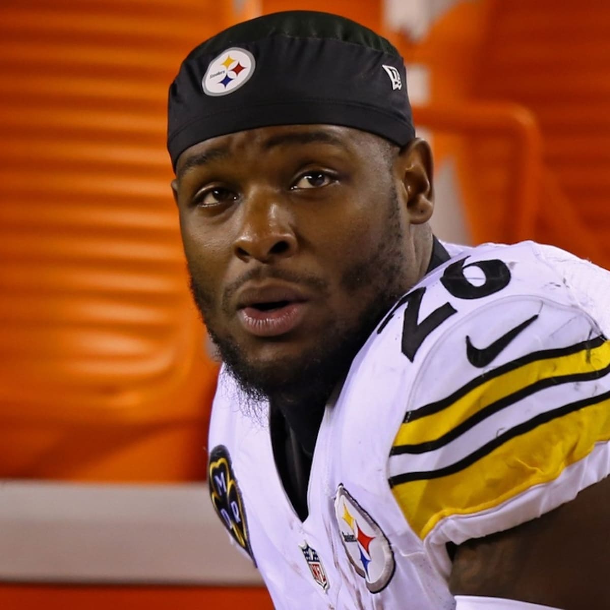 Le'Veon Bell 'might come back' for one game with Steelers, retire