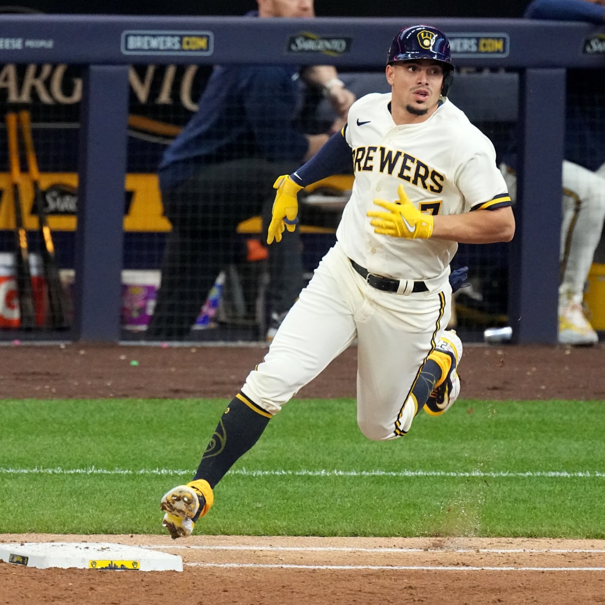 Milwaukee Brewers: Willy Adames Hits Home Run Against Tampa Bay