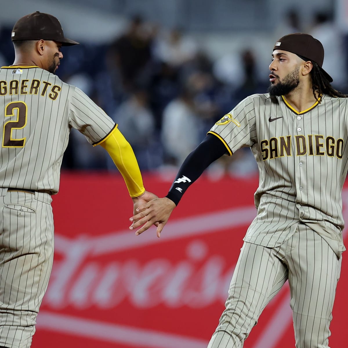 Gary Sánchez homers again as new Padres catcher goes deep for