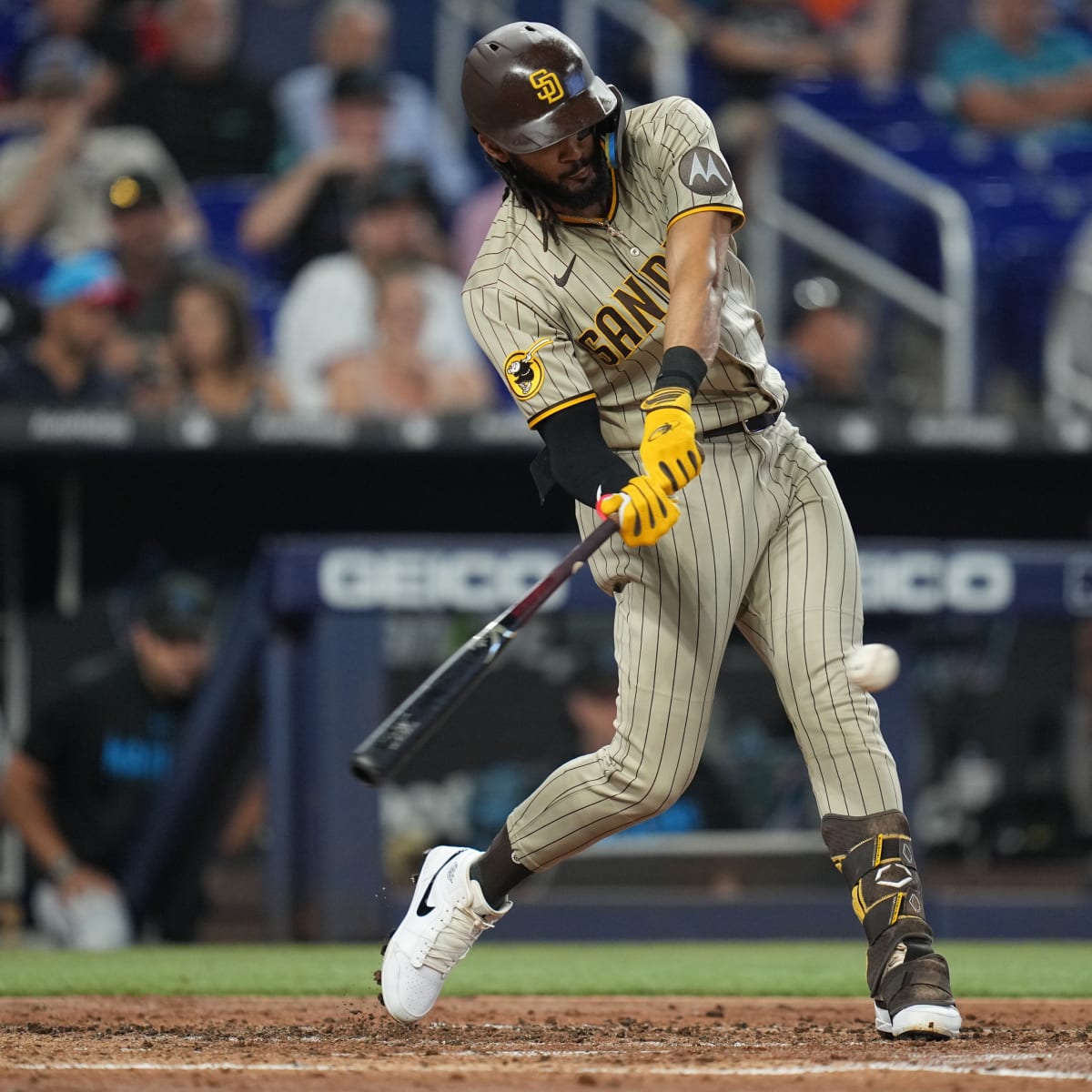 Padres' Fernando Tatis Jr. marks anniversary of dad's historic feat with  two of his own homers