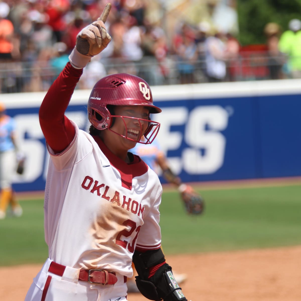 Why Oklahoma Catcher Kinzie Hansen is on a 'Mission' After Making Her  Season Debut - Sports Illustrated Oklahoma Sooners News, Analysis and More