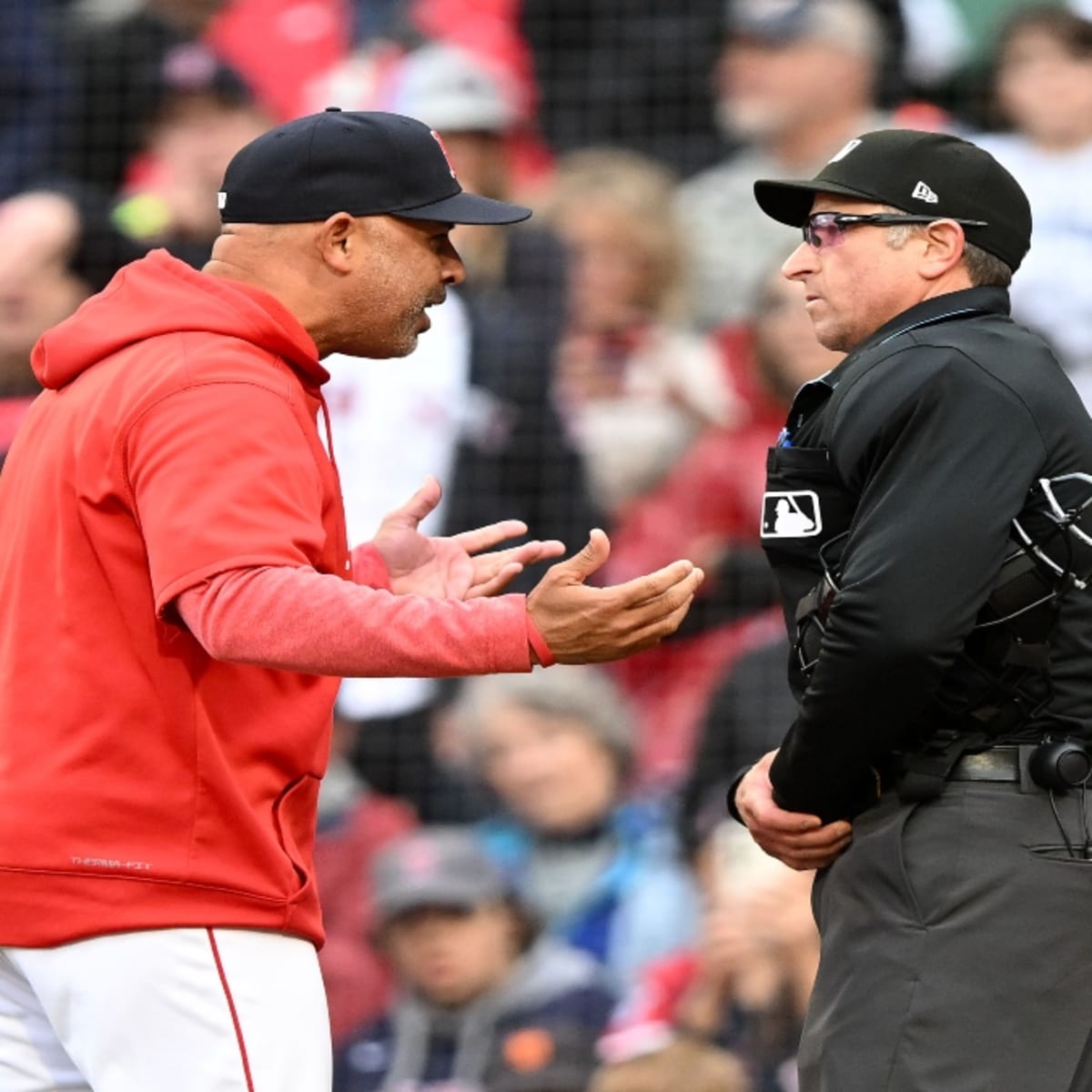 Red Sox Have Chance To Host Playoff Game On Marathon Monday - CBS Boston